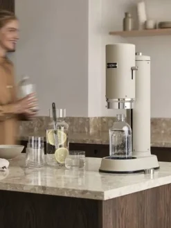 Aarke Muut Keittiön Pienkoneet|hiilihapotuslaite Carbonator Pro, sand