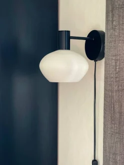 Sisustusvalaisimet|Aneta Lighting Bell seinävalaisin musta/valkoinen