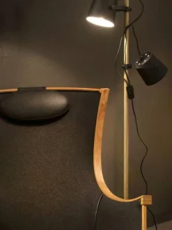 Sisustusvalaisimet|Aneta Lighting lattiavalaisin Espresso 2-os. mattamusta/puu