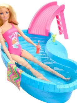 Barbie Nuket Ja Kotileikki|uima-allas ja nukke