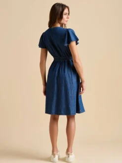 mekko Sandsfoot><noscript><img data-lazyloaded=