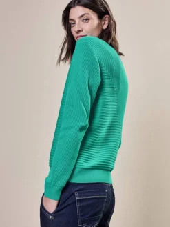 neule 303095><noscript><img width=