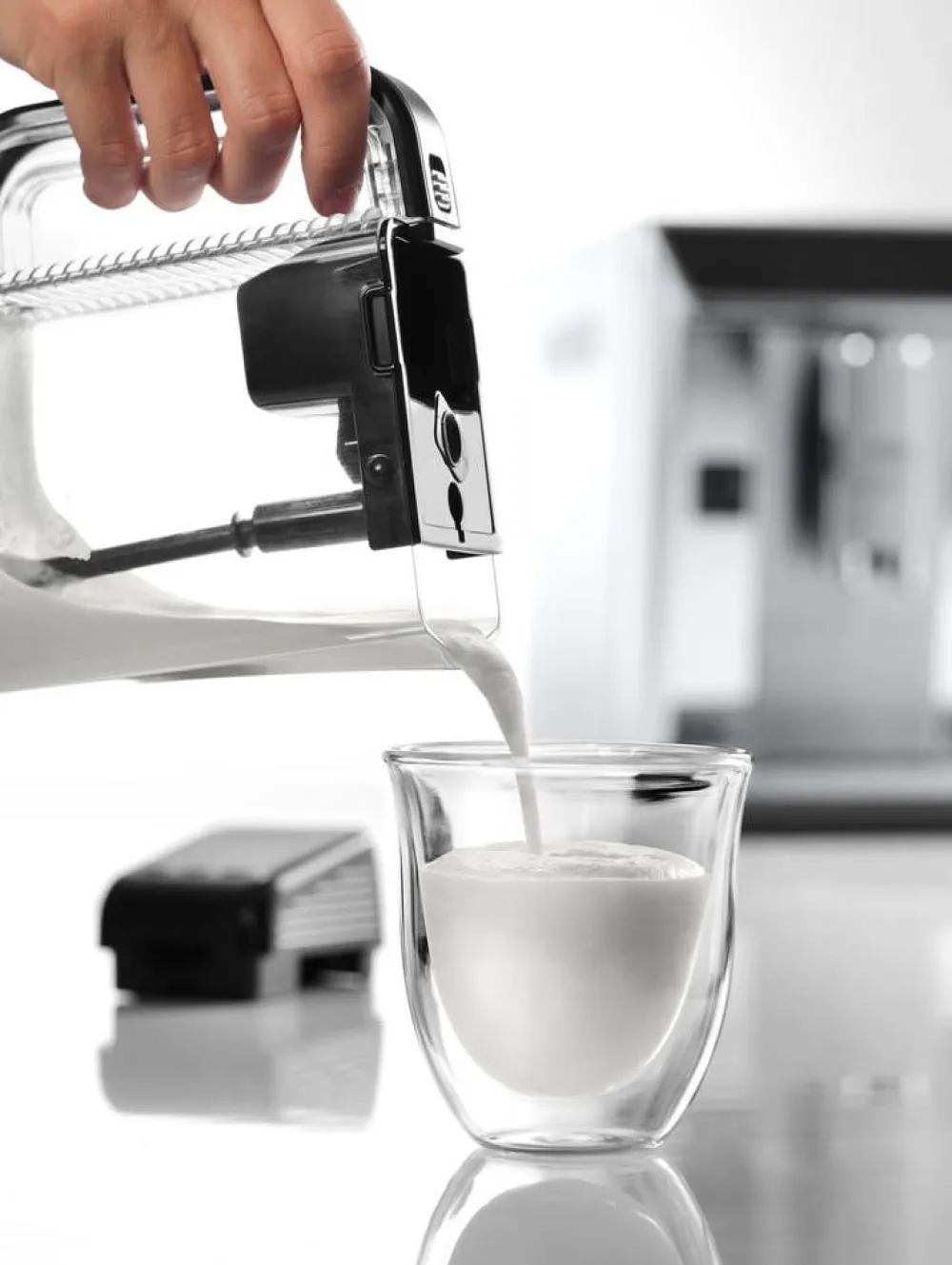 DeLonghi Kahvi Ja Kuumat Juomat|Kahviautomaatti ECAM650.85.MS