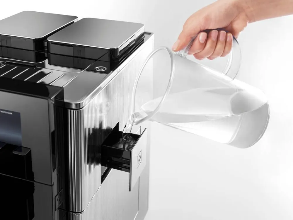 kahviautomaatti Maestosa musta>DeLonghi