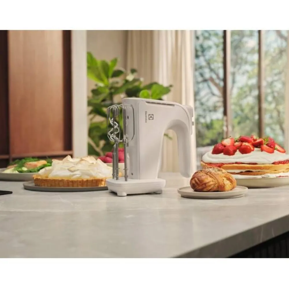 Electrolux Tehosekoittimet Ja Vatkaimet|sähkövatkain Mattino 2.0 EHM4W valkoinen