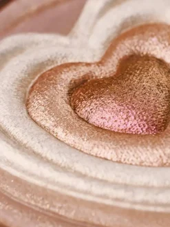 Essence Meikit|korostusväri LOVE IT A CHOCO' LOT! highlighter glaze