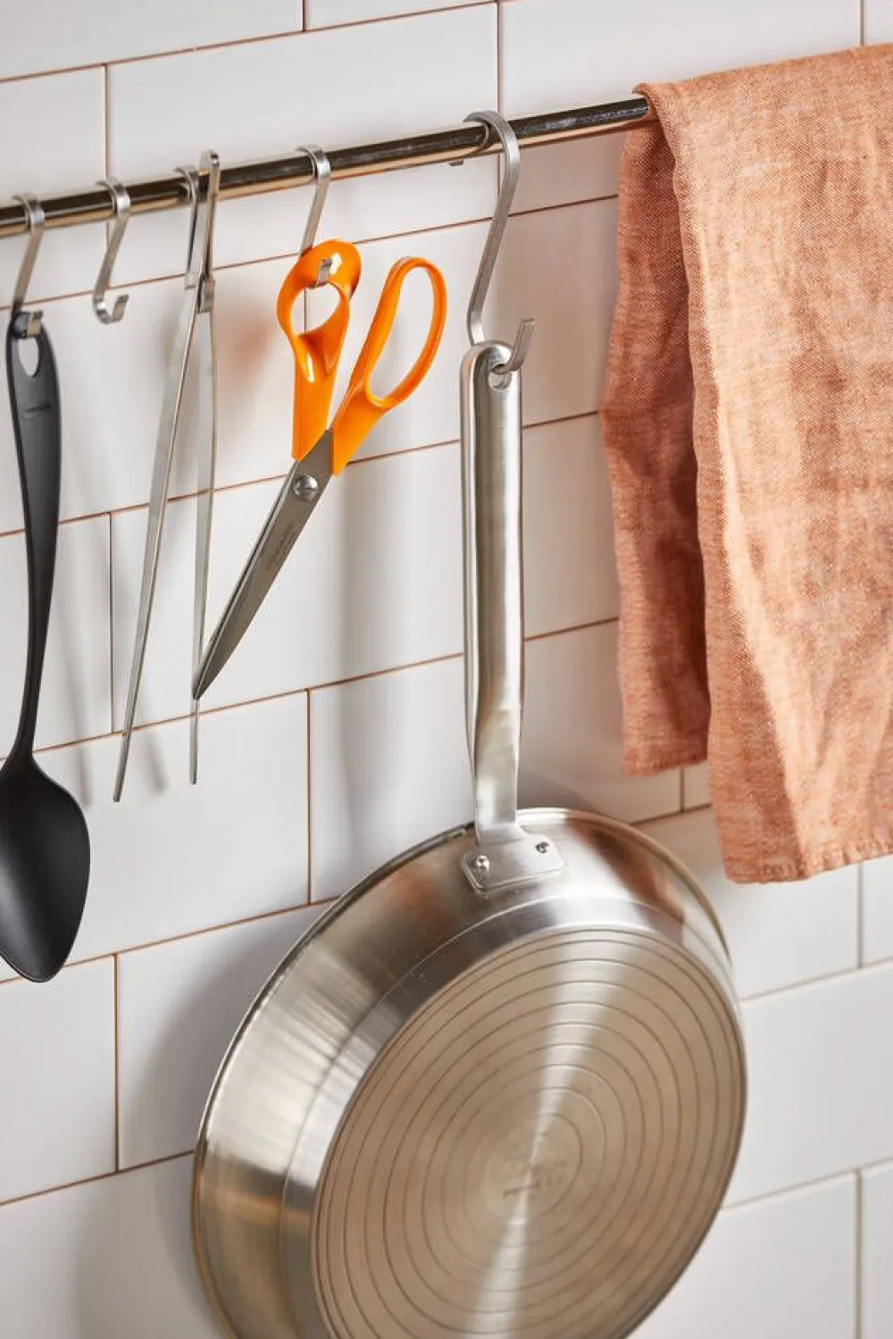 All Steel pure paistinpannu 24 cm, pinnoittamaton>Fiskars Sale