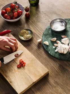Fiskars Veitset Ja Leikkuulaudat|Hard Edge kokkiveitsi pieni