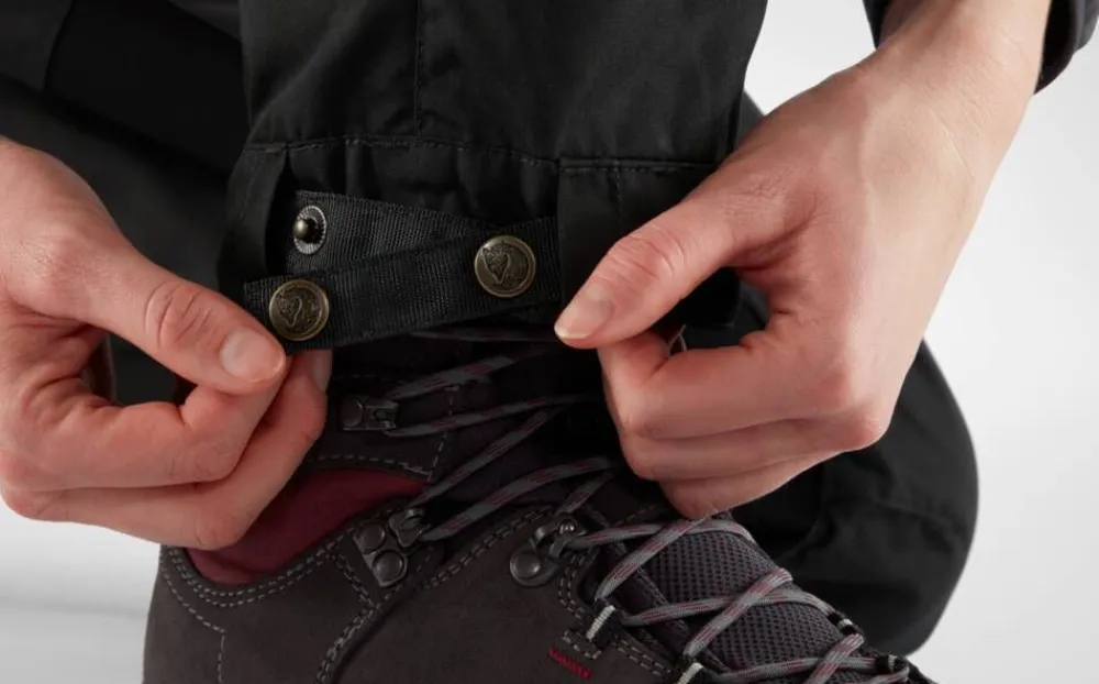 Fju00e4llru00e4ven Vaellus- Ja Metsästysvaatteet|Ulkoilu|Fjällräven housut Keb Trousers Curved Short W 550 Black