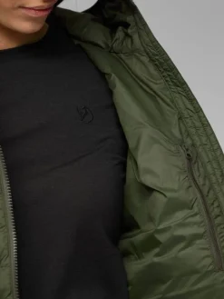 Fju00e4llru00e4ven Takit|Talvitakit|Fjällräven takki Expedition Lätt Hoodie W 614 Patina Green