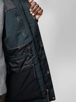 Fju00e4llru00e4ven Takit|Talvitakit|Fjällräven takki Nuuk Lite Parka 625 Laurel Green