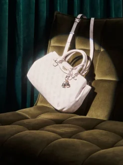 Guess Laukut Ja Kassit|laukku Rwg Katya Girlfriend Satchel Rwg Rose Water logo