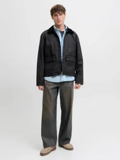 Jack Jones takki Jorbedford><noscript><img data-lazyloaded=