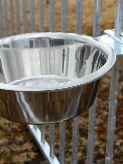 Ju00e4mpti Koirat|Jämpti kuppiteline tarhan sisäpuolelle, S 2,8 L