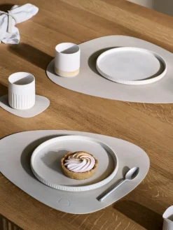 LIND DNA Keittiötekstiilit|pöytätabletti Nupo Curve L Oyster