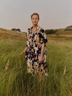 mekko Maorsola><noscript><img width=