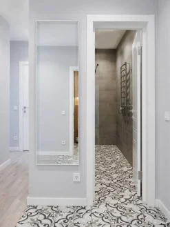 Mirrors and More Kellot Ja Peilit|peili Vanessa 50 x 150 cm hopea