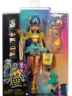 Cleo De Nile><noscript><img width=