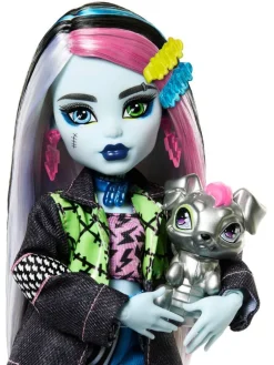 Frankie Stein><noscript><img width=
