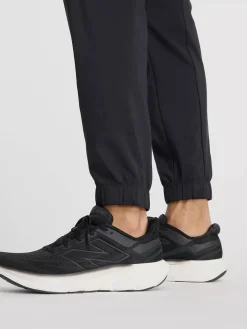 treenihousut Sport Essentials Woven Jogger><noscript><img width=