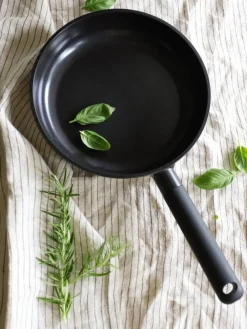 Opa Paistoastiat|paistinpannu Cerabasic 28 cm