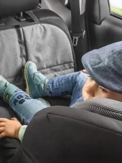 Reer Lastentarvikkeet|TravelKid Maxi Protect istuinsuoja takapenkin selkänojaan