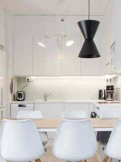 Länsi designriippuvalaisin musta><noscript><img width=