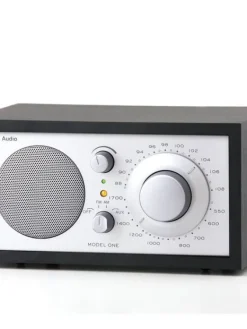 Model One radio musta/hopea>Tivoli Audio Best