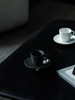 Villeroy&Boch Astiat|Manufacture Rock espressokuppi ja alunen musta