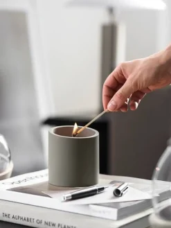 Villeroy&Boch Tuoksukynttilät Ja Huonetuoksut|Kynttilät Ja Huonetuoksut|NewMoon Home tuoksukynttilä 8,5x8,5x9 cm 0,25l harmaa Fantasy