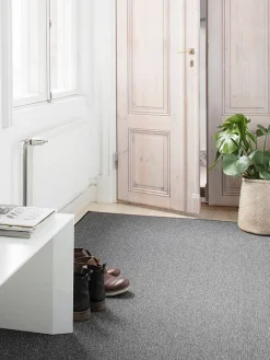 Balanssi 98 tummanharmaa, 80*300 cm, kantti 5460>VM-Carpet New