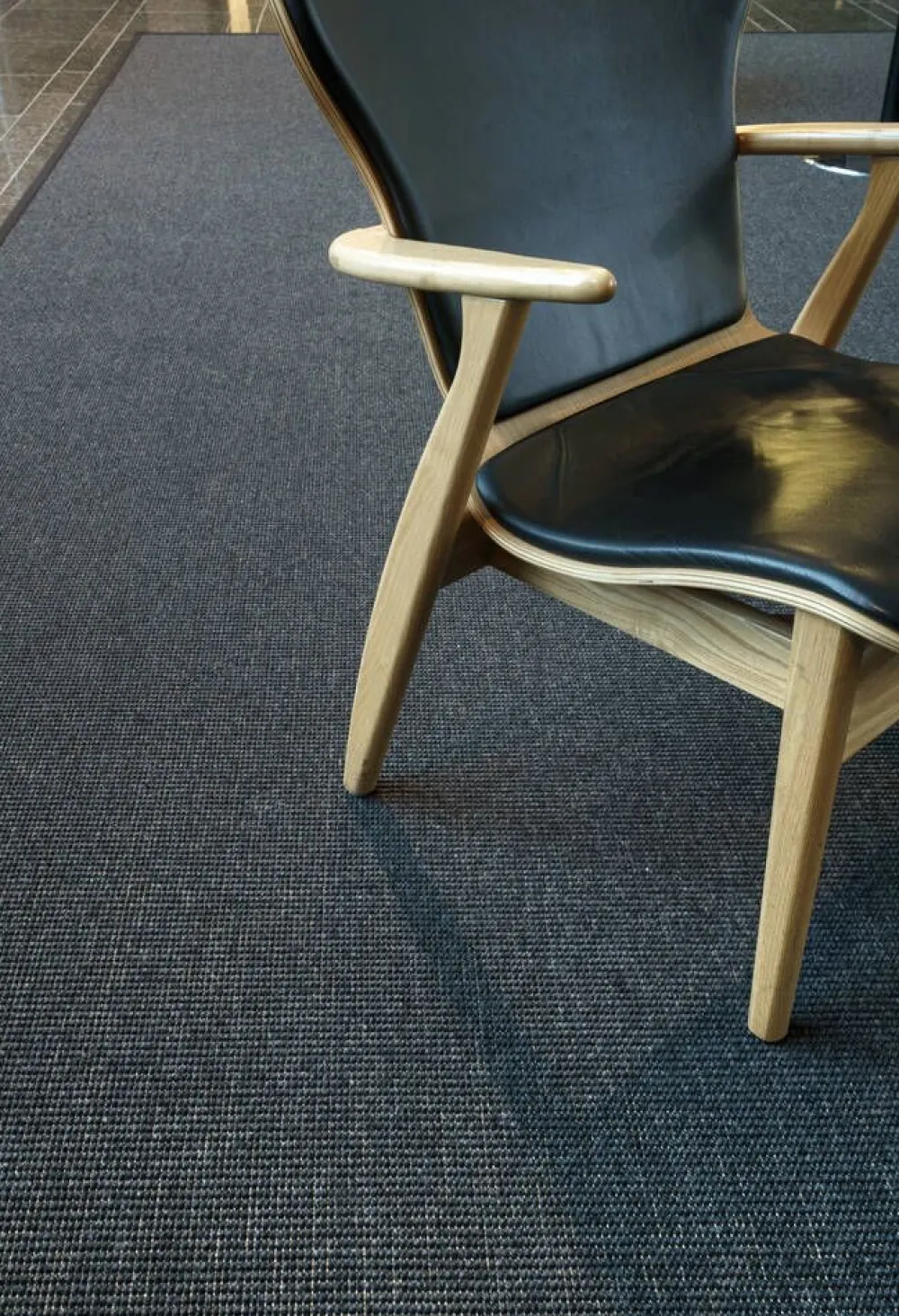 VM-Carpet Keskilattiamatot|Esmeralda 79 musta, 160*230 cm, kantti 020 B