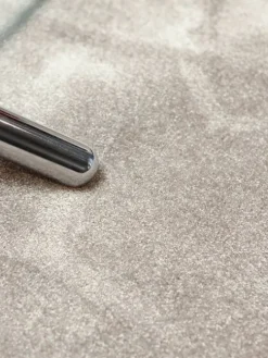Satine 850 harmaa, Ø 133 cm, kantti 5434>VM-Carpet New
